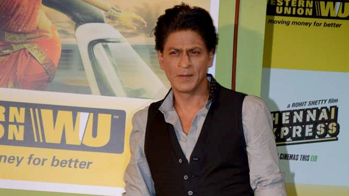 ‘Chennai Express’: Rahul Tries To Cool Down Things With A Coke