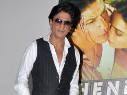 ‘Chennai Express’: Rahul Tries To Impress A Rose  With A Rose
