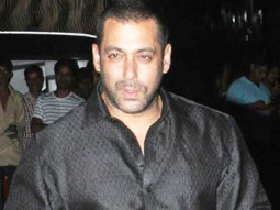 Salman Khan, Sonam Kapoor Celebrate Diwali With Dharavi Rocks Band