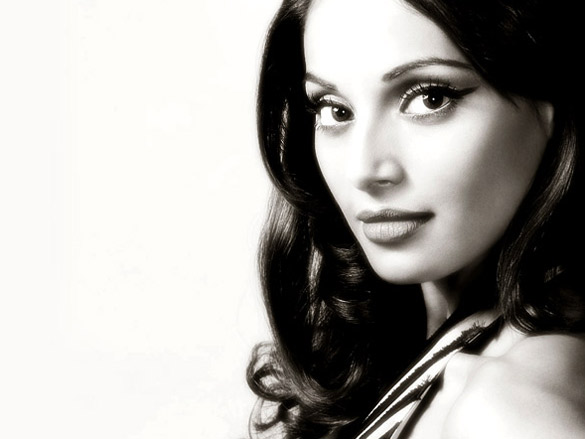 bipasha basu 166