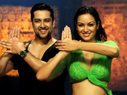 Tu Bhi Mood Mein (Grand Masti)