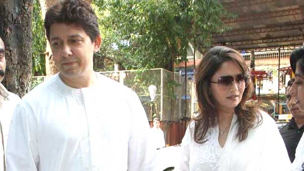 Prayer Meet Of Madhuri Dixit’s Father