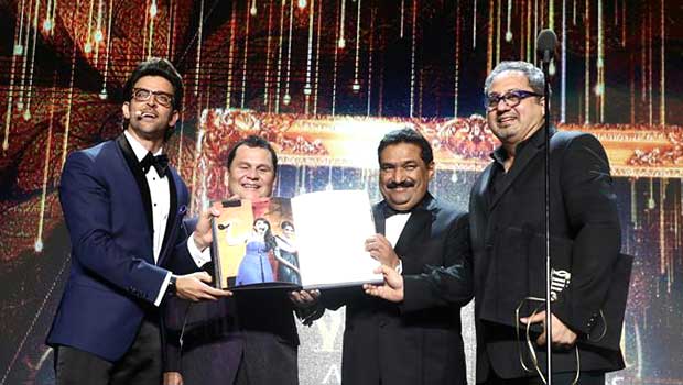 Hrithik, John Travolta, Shahid, Farhan Stun At ‘IIFA Awards, 2014’