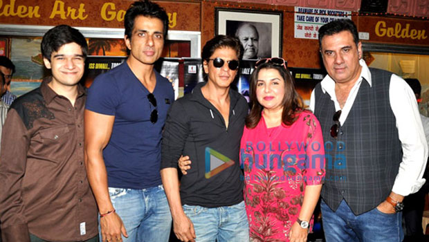 Shah Rukh Khan-Farah Khan-Boman Irani Promote ‘Happy New Year’ At G7 Multiplex