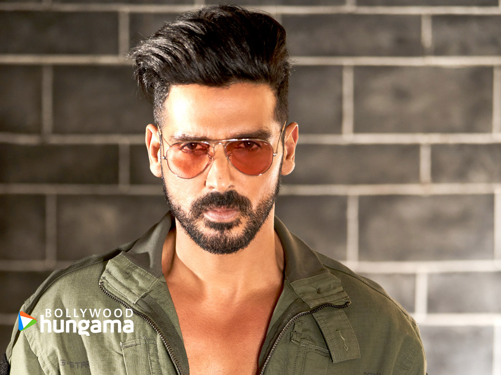 Zayed Khan