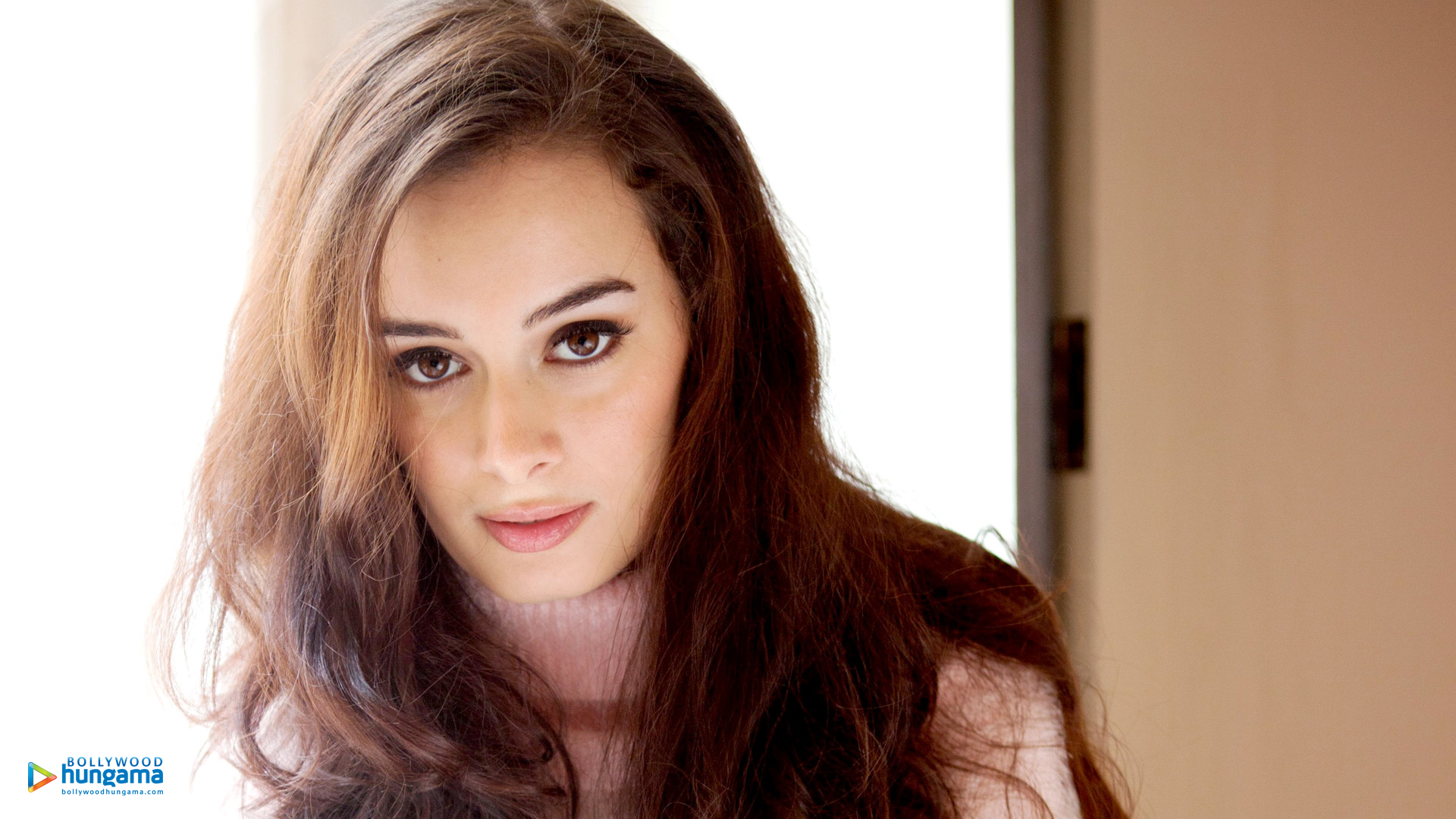 Evelyn Sharma