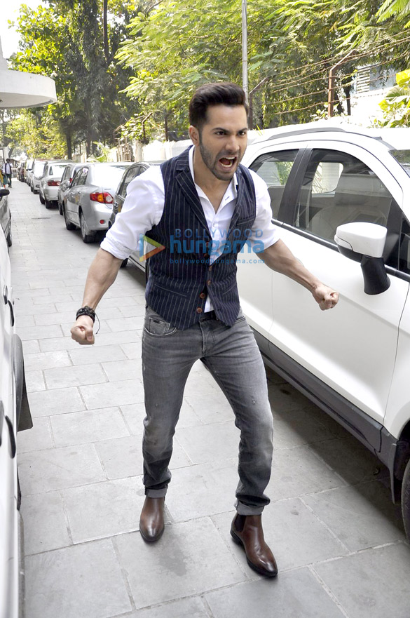 promotion of badlapur on the sets of sa re ga ma pa lil champs 9