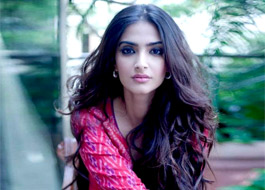 Diamond necklace stolen from Sonam Kapoor’s residence