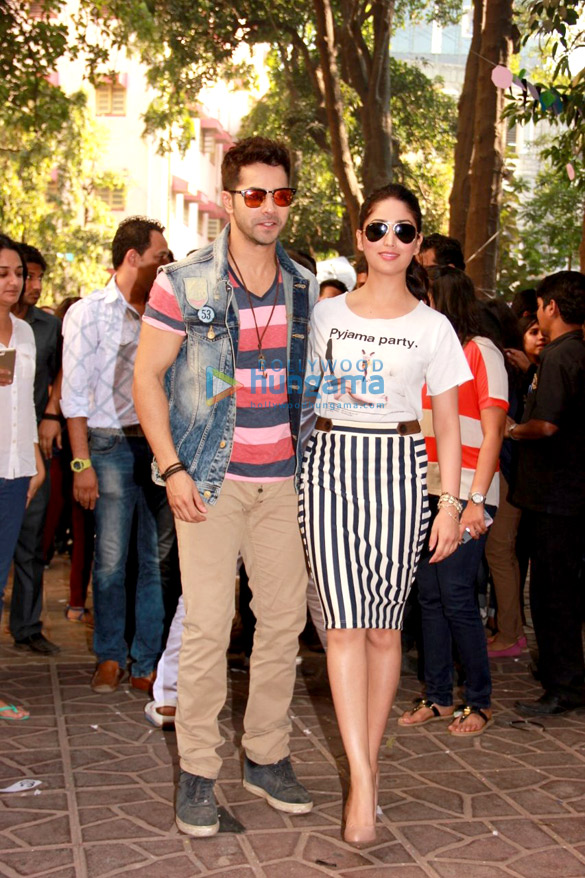 varun dhawan yaami gautam promote badlapur at the national college festival 9