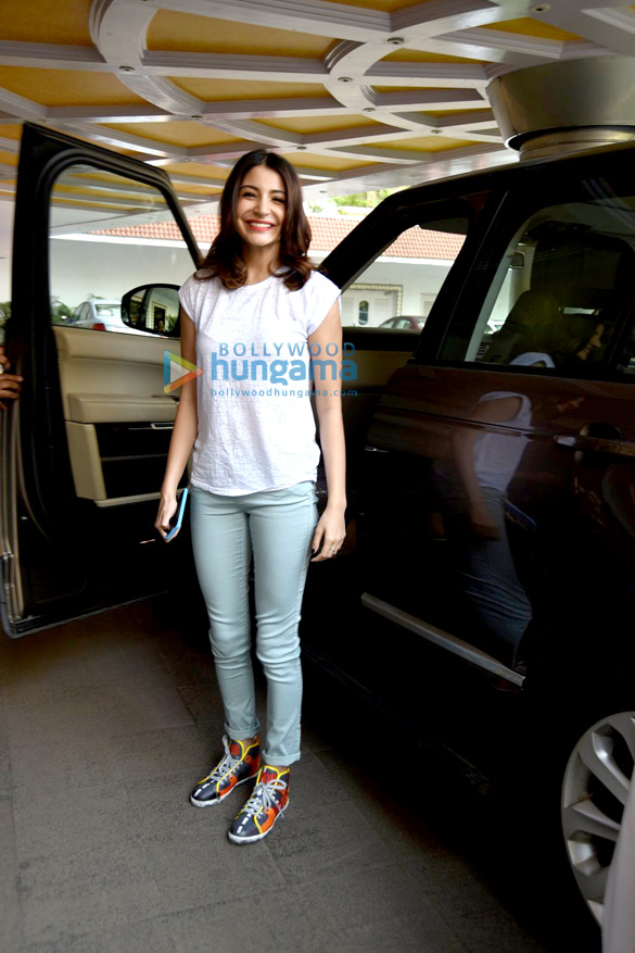anushka sharma snapped in customized nh10 shoes 2
