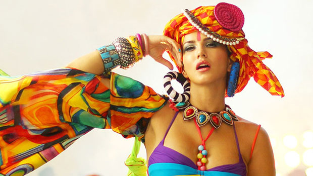 Glamorous Ankhiyaan (Ek Paheli Leela)