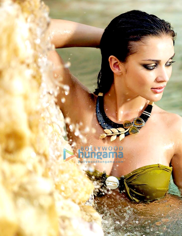amy jackson 395