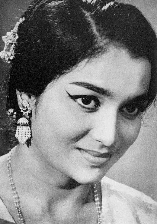 Asha Parekh Hit Movies List | Asha Parekh Box Office Collection ...