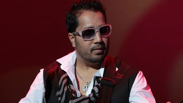 Shocking: Mika Singh Slaps Doctor At A Concert In Delhi