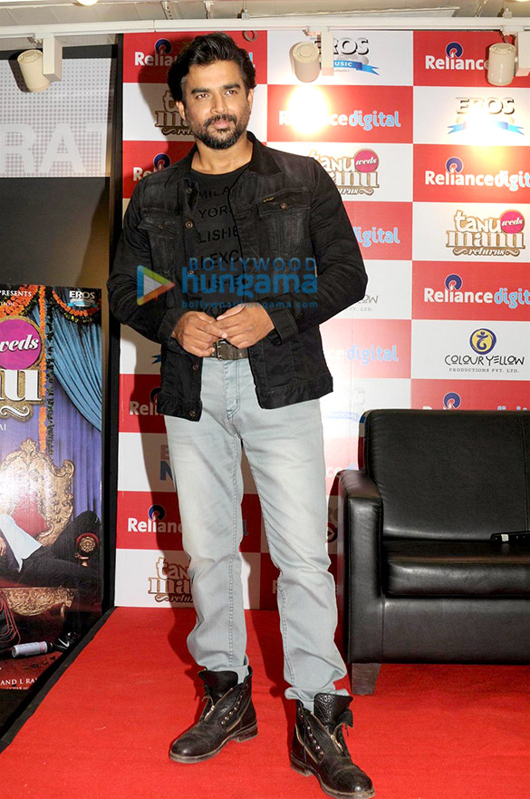 promotion of tanu weds manu returns at reliance digital 9