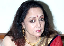 “Dharamji is fine; he’ll be out of hospital by Saturday” – Hema Malini “Dharamji is fine; he’ll be out of hospital by Saturday” – Hema Malini