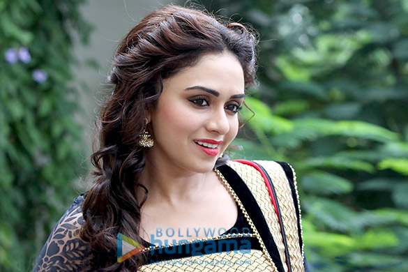 amruta khanvilkar 11