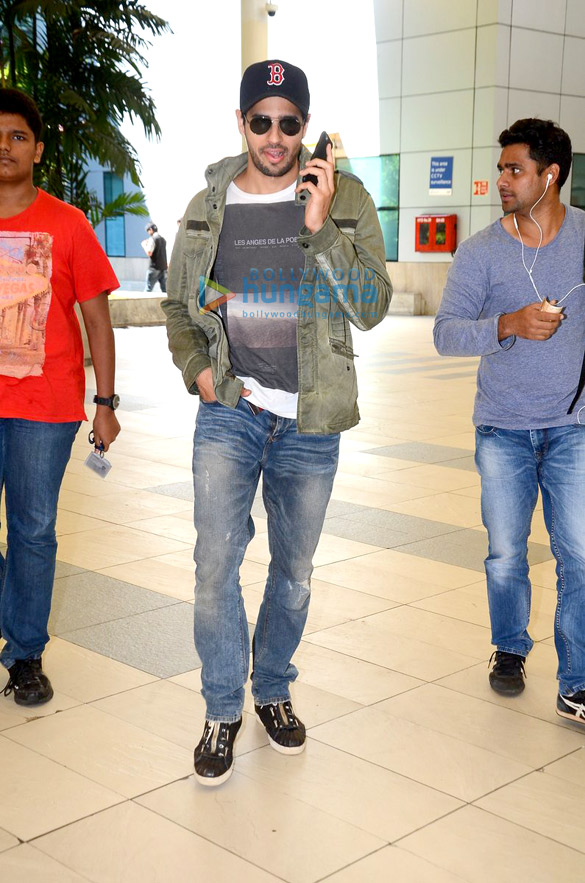 sidharth malhotra returns from kapoor sons shoot 5