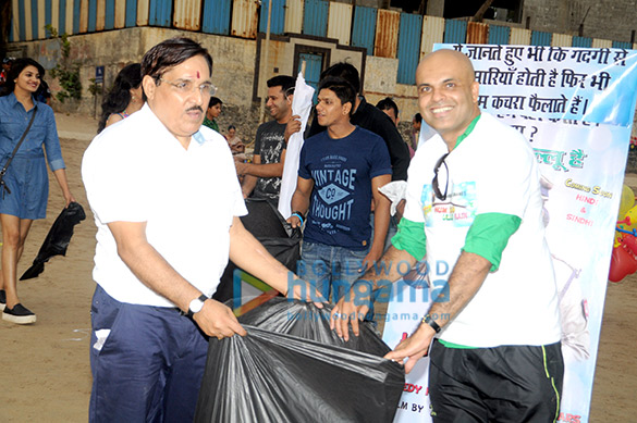 team of hum sab ullu hain celebrates world environment day 5