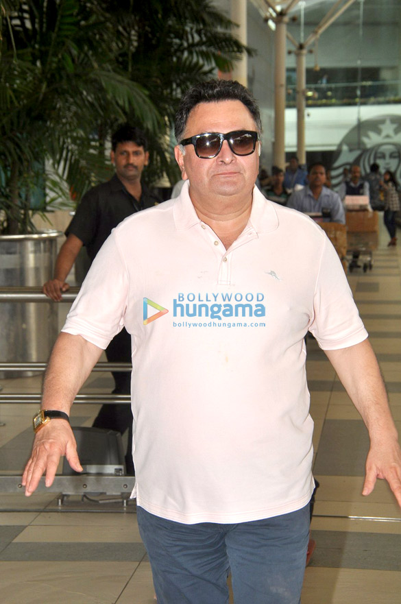 rishi kapoor returns back from the shoot of kapoor sons 4