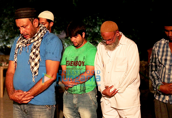shabana azmi juhi chawla and crew at the chalk n duster iftaar party 10