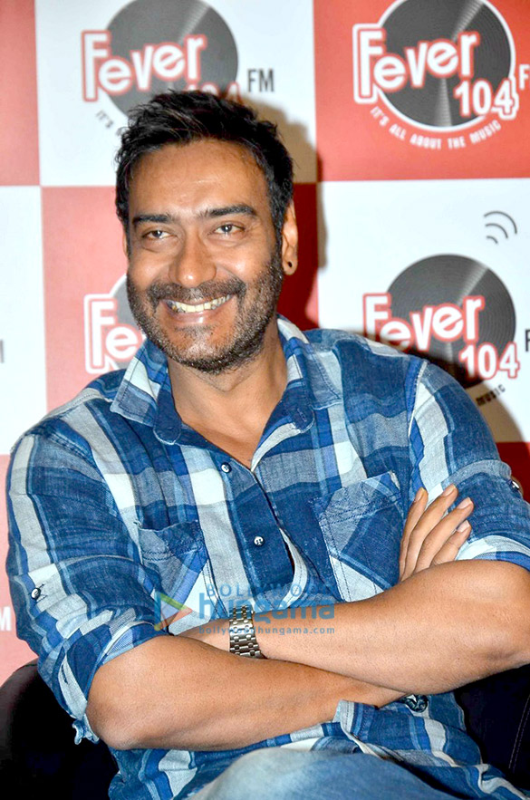 ajay devgn tabu promote drishyam on radio fever 104 fm 6