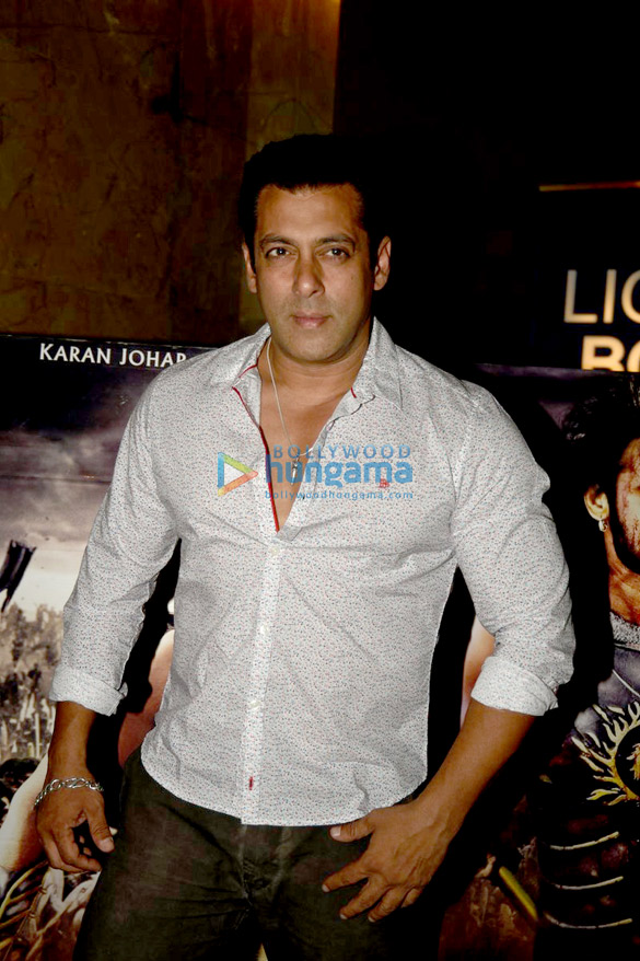 salman khan varun dhawan grace the screening of bahubali 4