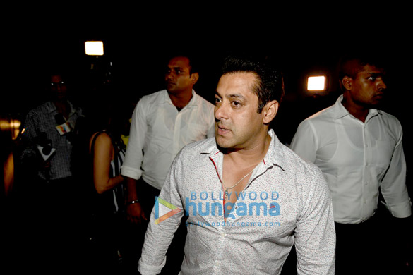 salman khan varun dhawan grace the screening of bahubali 7