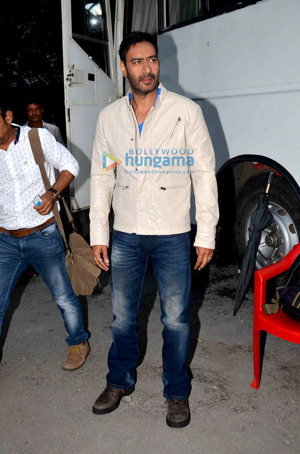 ajay devgn snapped during drishyam promotion 7