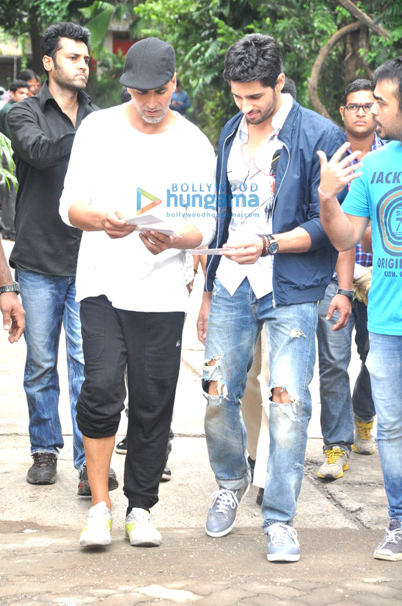 akshay kumar sidharth malhotra promote their film brothers 7