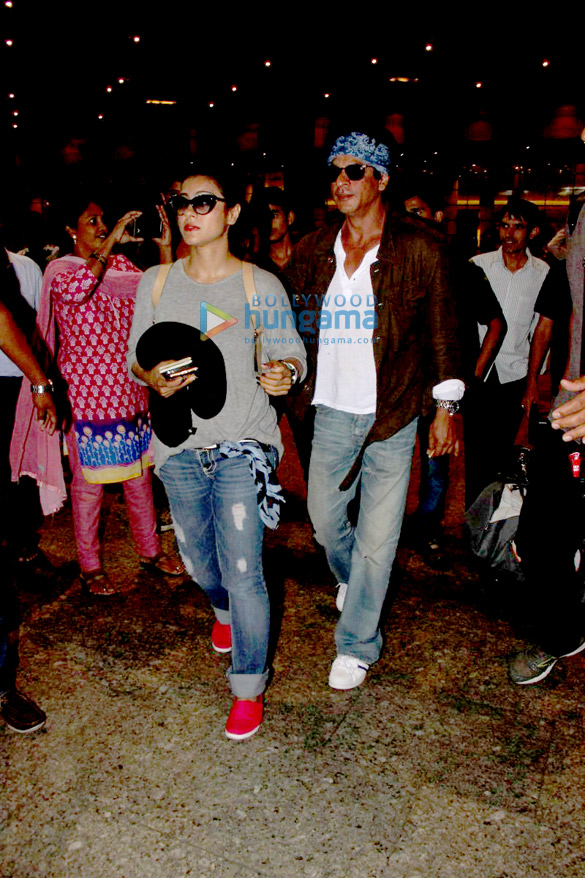 shah rukh khan kajol arrive in mumbai after finishing dilwale shoot in bulgaria 5