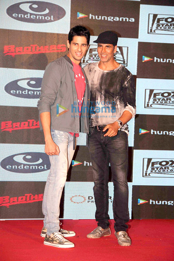 akshay kumar sidharth malhotra neeraj roy launch brothers game 11