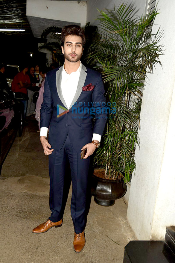 sonam kapoor dia mirza and others at jaanisaar screening 24