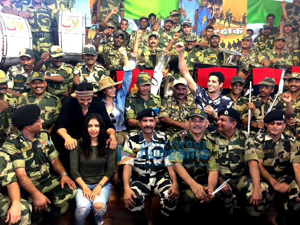 cast of brothers meets indian army jawans 4
