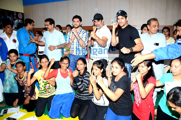 cast of brothers grace the womens self defence graduation ceremony 14