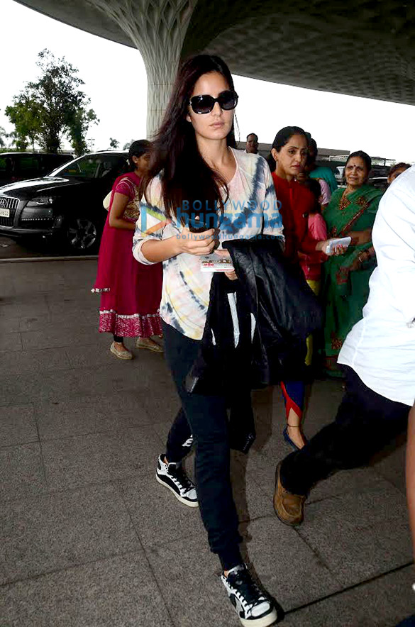 katrina kaif snapped leaving to shoot baar baar dekho in london 8
