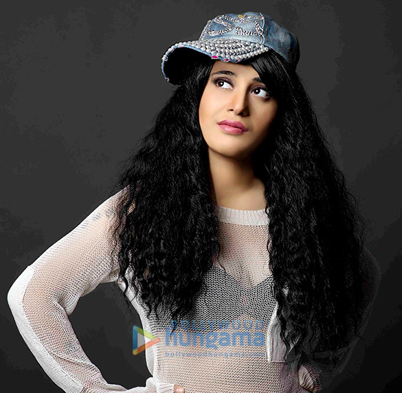 alisa khan 37