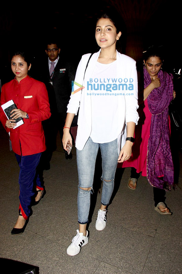 anushka sharma snapped leaving to shoot ae dil hai mushkil in london 3