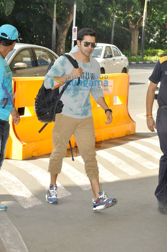 varun dhawan leaves for dilwale shoot in hyderabad 7