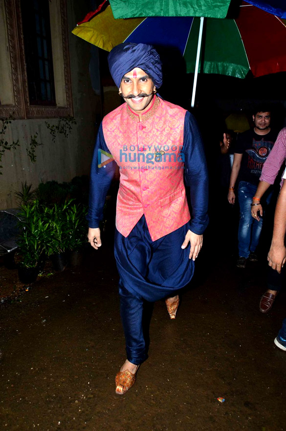 ranveer singh unveils bajirao mastani song on the sets of udaan 9