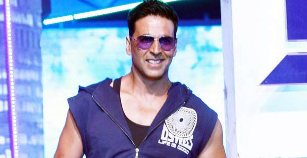 Akshay Kumar Takes ‘Dizzy Goals Challenge’ On The sets Of ‘Housefull 3’