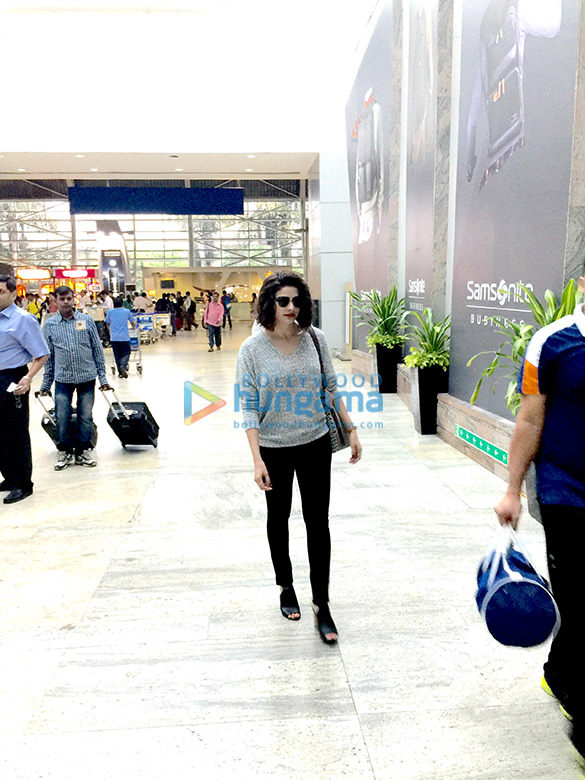 prachi desai snapped at the airport leaving for the shoot of rock on 2 4