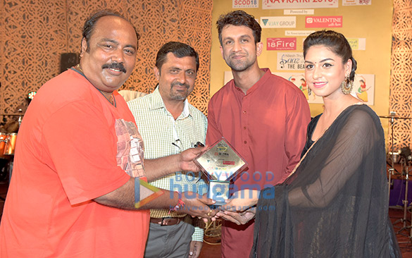 cast of the film love exchange visit the kora kendra navratri 2015 7