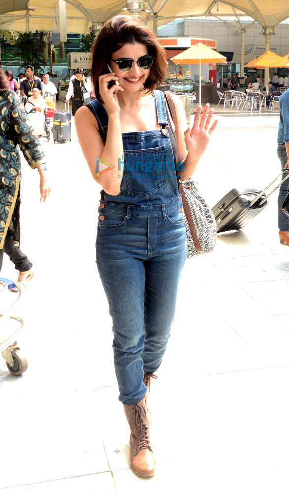 prachi desai snapped returning from the shoot of rock on 2 4