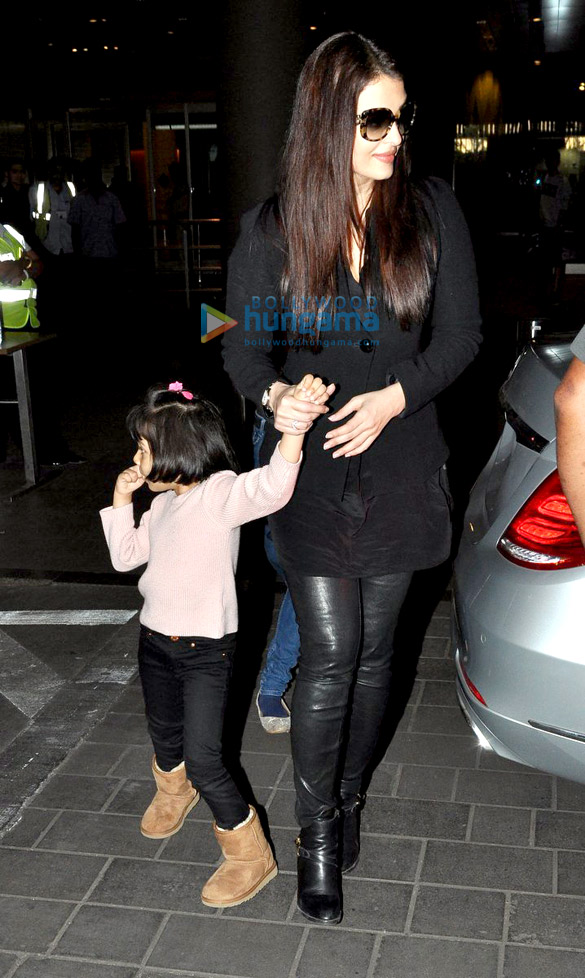 aishwarya rai bachchan arrives from ae dil hai mushkil shoot in london 7
