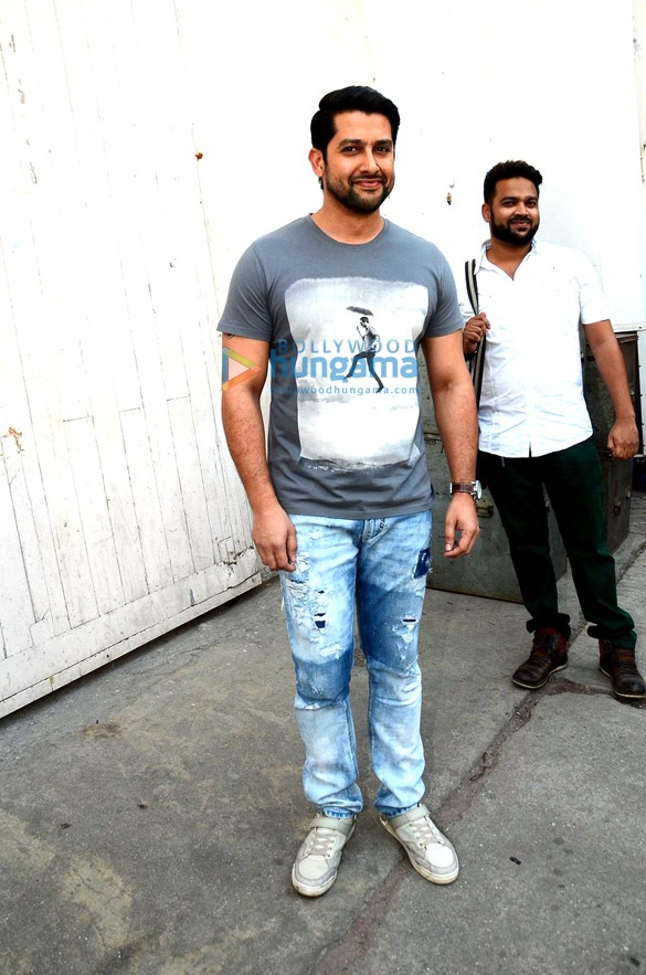 vivek oberoi aftab shivdasani urvashi rautela snapped on the sets of great grand masti 3