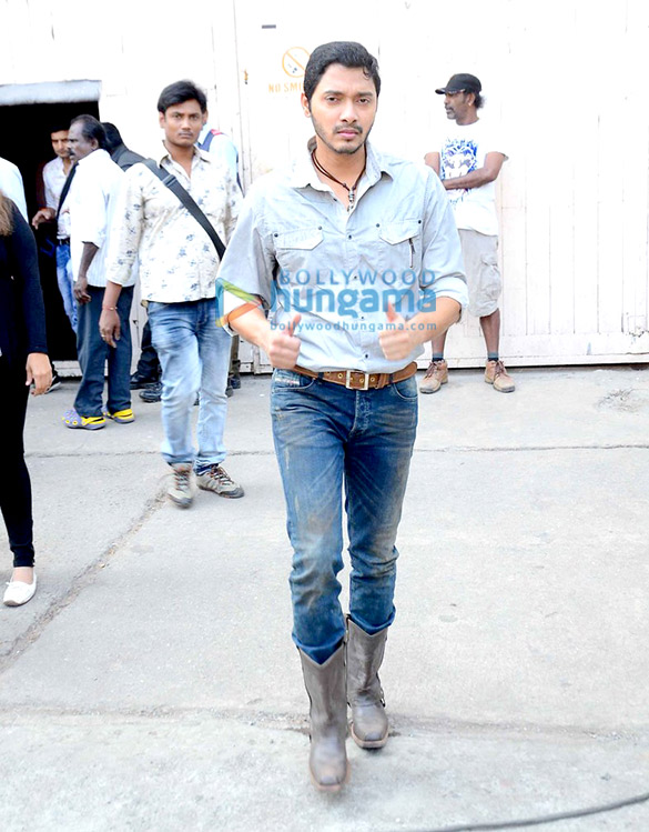 the cast of great grand masti snapped on the sets of the film at mehboob studio 5