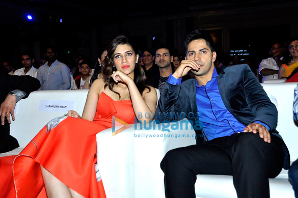 dilwale promotions at abp news saas bahu aur saazishs annual bash 12