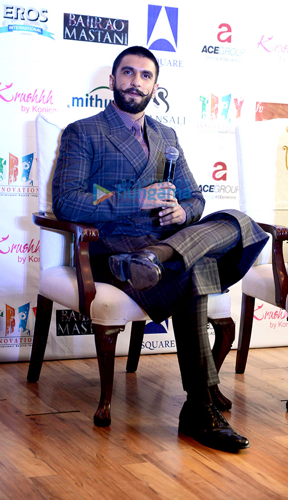 ranveer singh deepika padukone at the press conference of bajirao mastani in delhi 6