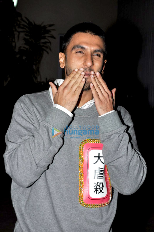 ranveer singh shaves off his moustache during bajirao mastani promotions 11